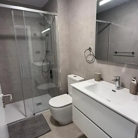 New Spacious 2 Bedroom In Canteras With 2 Bathrooms Wifi Air Conditioning And Parking Lägenhet Las Palmas de Gran Canaria