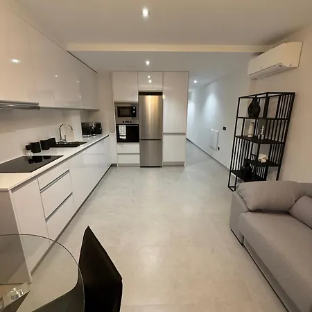 New Spacious 2 Bedroom In Canteras With 2 Bathrooms Wifi Air Conditioning And Parking