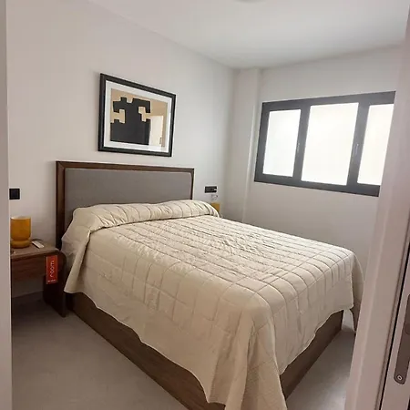 New Spacious 2 Bedroom In Canteras With 2 Bathrooms Wifi Air Conditioning And Parking Las Palmas de Gran Canárias
