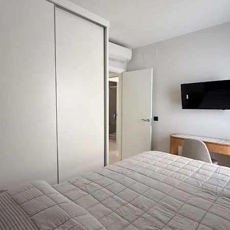 New Spacious 2 Bedroom In Canteras With 2 Bathrooms Wifi Air Conditioning And Parking
