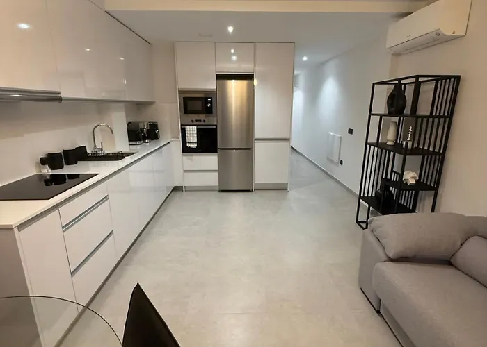 New Spacious 2 Bedroom In Canteras With 2 Bathrooms Wifi Air Conditioning And Parking