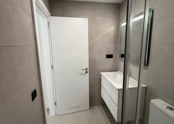 New Spacious 2 Bedroom In Canteras With 2 Bathrooms Wifi Air Conditioning And Parking Apartamento Las Palmas de Gran Canaria