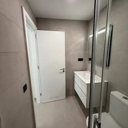 New Spacious 2 Bedroom In Canteras With 2 Bathrooms Wifi Air Conditioning And Parking Apartment Las Palmas de Gran Canaria